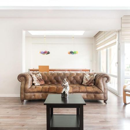 Central And Vibrant Flat With Balcony In Besiktas Istanbul Eksteriør billede