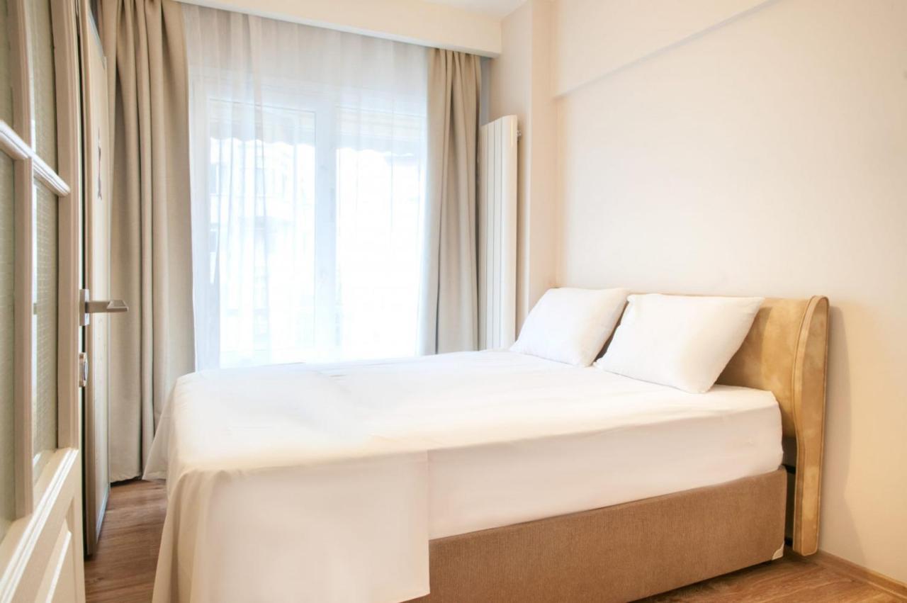 Central And Vibrant Flat With Balcony In Besiktas Istanbul Eksteriør billede